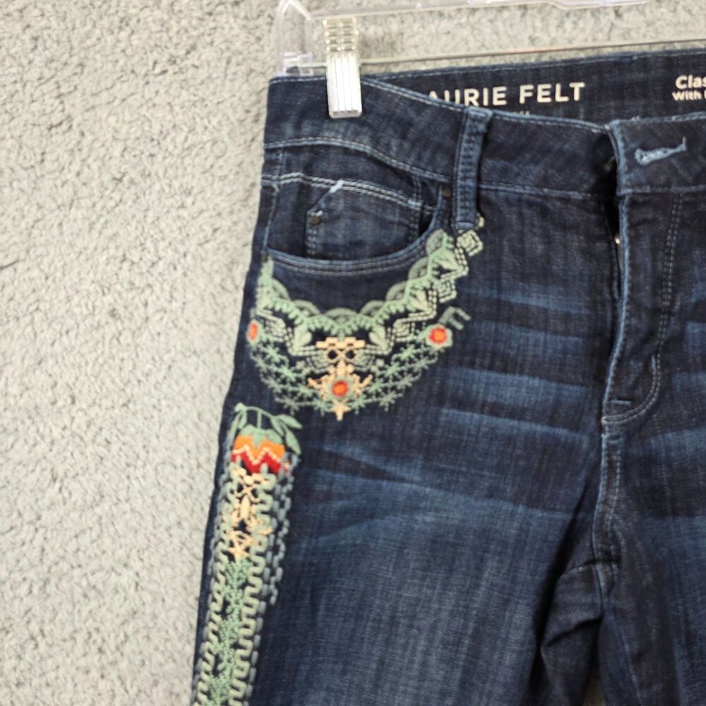 Laurie Felt Classic Boot Cut Classic Denim Floral Embroidered Jeans Size 0 - Picture 2 of 16